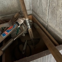 家庭菜園　クワ　カマなど色々