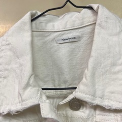 白ジャケットの画像