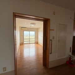 ‼️2025年8月オープン‼️シェアハウス兼宿泊施設ハイ✳︎沖縄　住人募集中‼️男女別フロア　大型シェアハウス最大人数97人 - シェアハウス