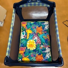 ベビーベッドの画像