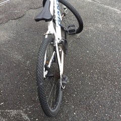 🚲春日市🚲マウンテンバイク🚲26インチ🚲GIANT🚲白色🚲G7I084W01🚲ギア付き🚲No.448🚲の画像