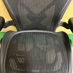 【Herman Miller美品在庫しました‼︎】アーロンチェアの画像