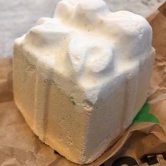 LUSH ラッシュ バスボブ    入浴剤