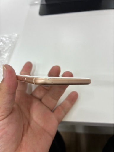 激安　iPhone 8 256GB ゴールド　SIMフリー