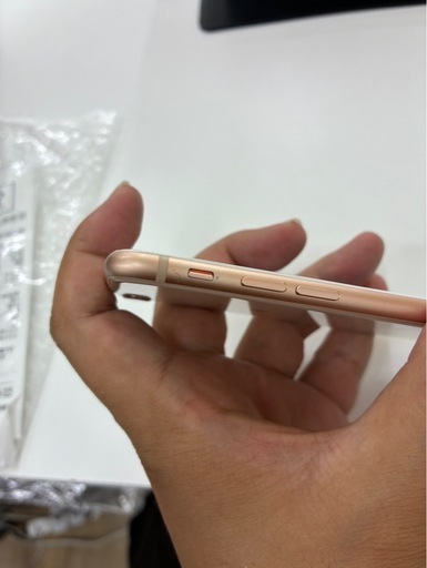激安　iPhone 8 256GB ゴールド　SIMフリー