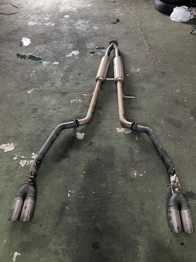 17マジェスタ　中間マフラー、デュアルエンドマフラー