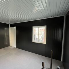 寄棟屋根で寒冷地対策にも 組立式プレハブハウス サイズ・色・デザイン無料オーダー可能 全国設置OK コンテナハウス スーパーハウスの画像
