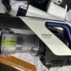 日立 HITACHI コードレススティッククリーナー パワーブーストサイクロン ホワイト PV-BEH800 Wの画像