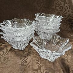 🔥引っ越しセール【新品未使用】雪の結晶型ガラス食器10枚セット アイス、果物、ヨーグルト入れにの画像