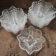 🔥引っ越しセール【新品未使用】雪の結晶型ガラス食器10枚セット アイス、果物、ヨーグルト入れにの画像