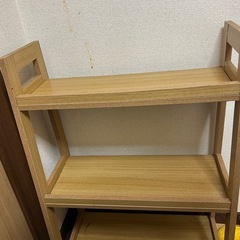 ウッド調の三段ラック
