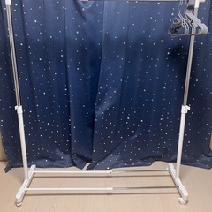 ハンガーラック(縦横伸縮タイプ)の画像