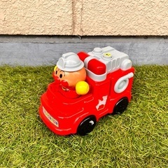 アンパンマン　消防車　おもちゃ　汚れあり