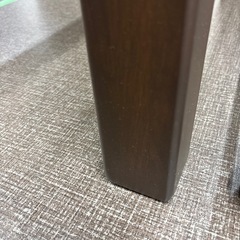 ホワイト×ブラウン　正方形テーブルの画像