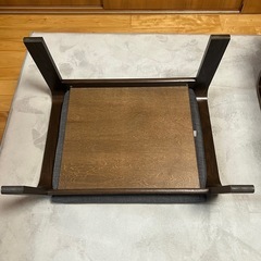 IKEAのポエング　オットマン付きの画像