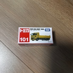 トミカ　いすゞ　ギガダンプカー