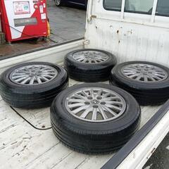 トヨタ15インチ　タイヤ付き