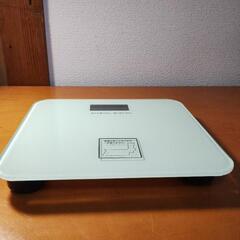 体重計 ガラストップの画像