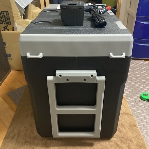 車載冷蔵庫 SAMONIC 　55L SAMONIC 車載冷蔵庫 冷凍庫モバイルバッテリー付き 55L キャンプ