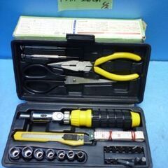 P559　ドウシシャ　ドライバー工具セット　（ホームツールセット...