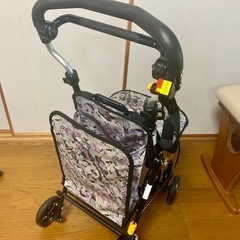 折りたたみシルバーカーの画像