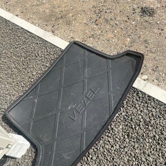 ヴェゼル　トランクスマット