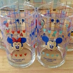 ミッキーと仲間のグラス