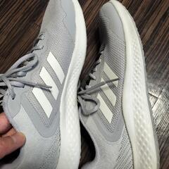 アディダス　adidas 
ランニングシューズ　
グレー　27cm　スニーカーの画像