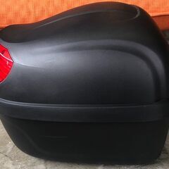 ★傷少なめ! Ray's レイズ リアボックス 29L トップケース 脱着可能 最大積載量約3kg 本体重量約2.8kg カブやスクーター等大型車対応可能 リサイクルショップ札幌　買取本舗　西野店の画像