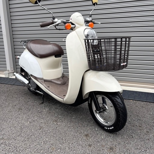 4090.お洒落可愛い　スクーピー　社外マフラー、ホイールカバー　バッテリー新品　千葉県柏市　即日配送、自走引き取りも可能
