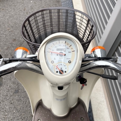 4090.お洒落可愛いスクーピー社外マフラー、ホイールカバーバッテリー