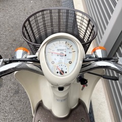 4090.お洒落可愛い　スクーピー　社外マフラー、ホイールカバー　バッテリー新品　千葉県柏市　即日配送、自走引き取りも可能の画像