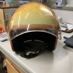 I2506-244 サンアップ バイク用ヘルメット ジェット型 FLOWER サイズ57〜58cm シール有り 素材の劣化具合不明 中古の画像