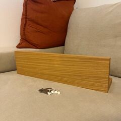 壁に付けられる家具棚の画像