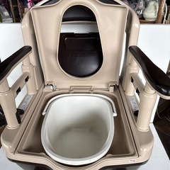 アロン化成ポータブルトイレの画像