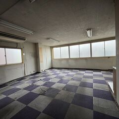 秋田ビル　302号室 − 大阪府