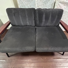 タダでお譲りします！！【定価3万円】2人掛けソファの画像