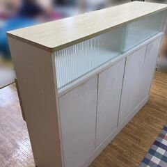 【取りに来られる方/商談中】カウンターテーブル・食器棚の画像