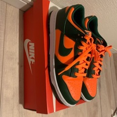 美品 NIKE ナイキスニーカー28.5の画像