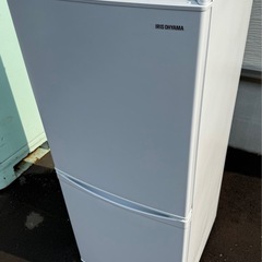 美品★2023年製2ドア冷蔵庫142Lアイリス