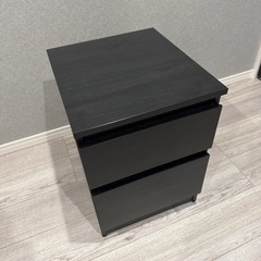 美品サイドテーブル