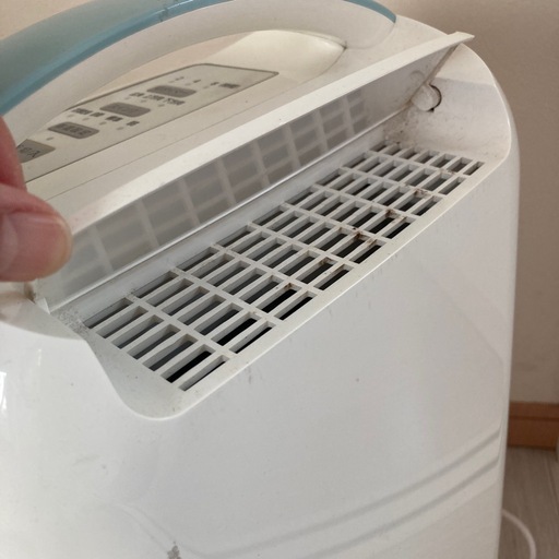 【除湿機 アイリスオーヤマ 衣類乾燥除湿機 IJC-H65 タイマー機能付き。