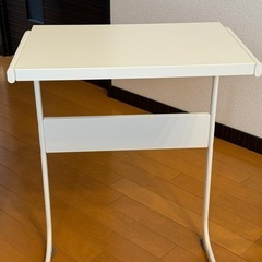 IKEAサイドテーブル