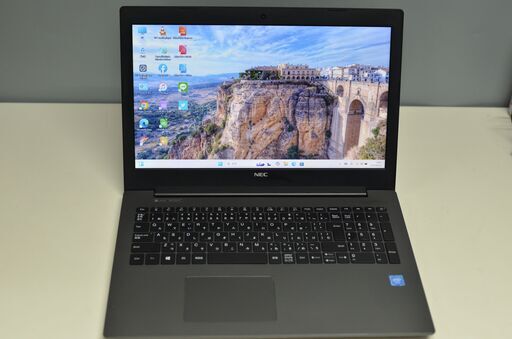 中古ノートPC NEC PC-NS150KAB-YC INTEL Celelon N4000 Webカメラ搭載。新品256GBSSD搭載。メモリー4GB、無線/Bluetooth内蔵 、DVDドライブ