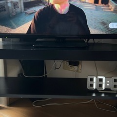 テレビ、テレビ台の画像