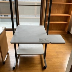 差し上げます　パソコンラック　