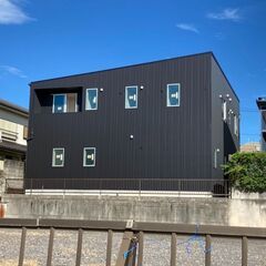 【正社員】スプレー式断熱材の施工(吹き付け)スタッフ／夏は暑いけど高収入！腰を据えて長く働けますよ♪の画像