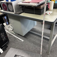 事務用品！事務机！の画像