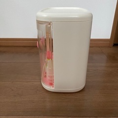 哺乳瓶ケースと哺乳瓶の画像