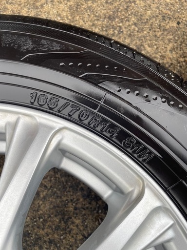 取引中　ほぼ新品　165/70R14 サマータイヤ